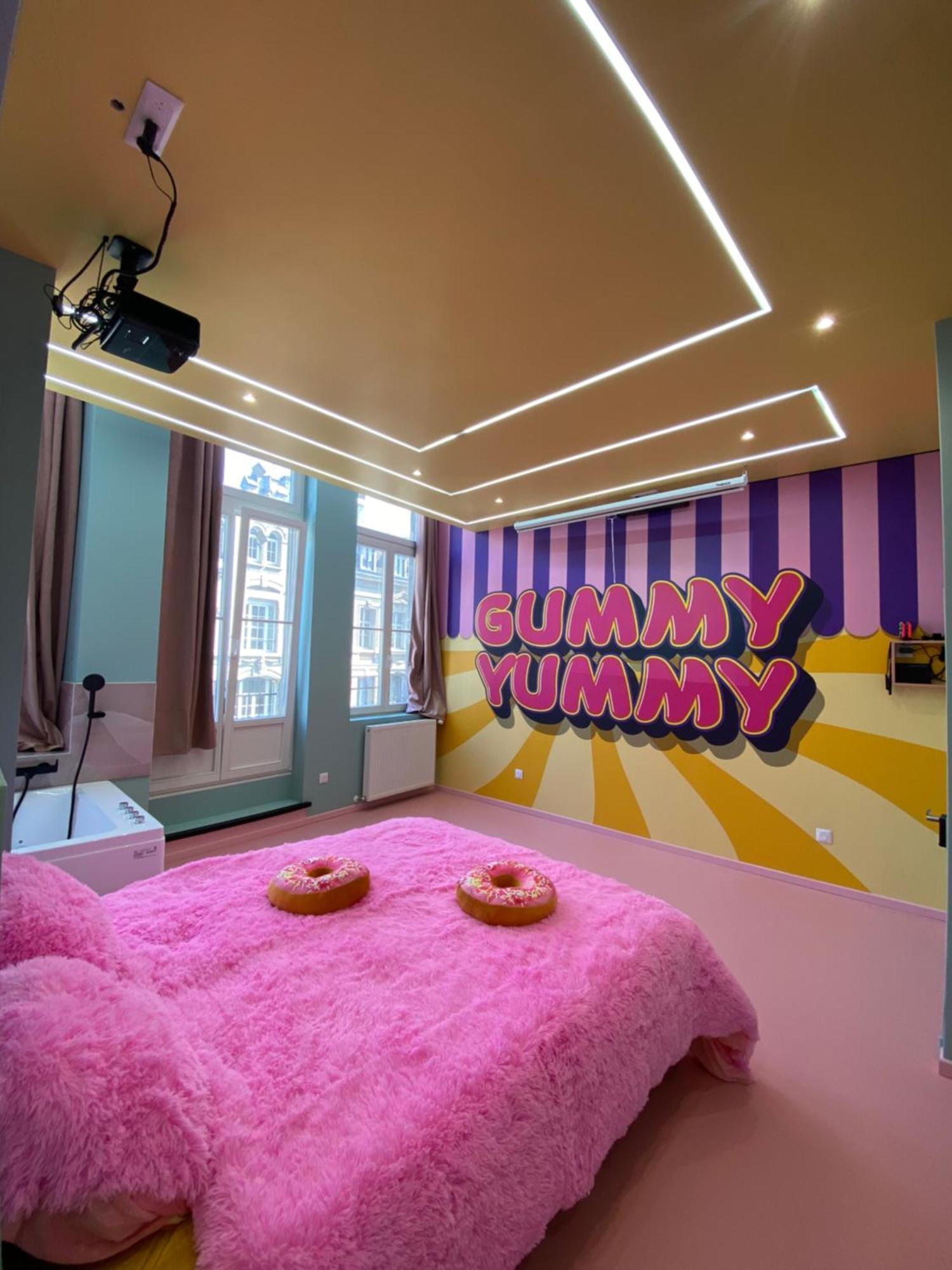 Capsule Bonbon - Balneo - Sauna - Billard - Nintendo Switch Apartment *